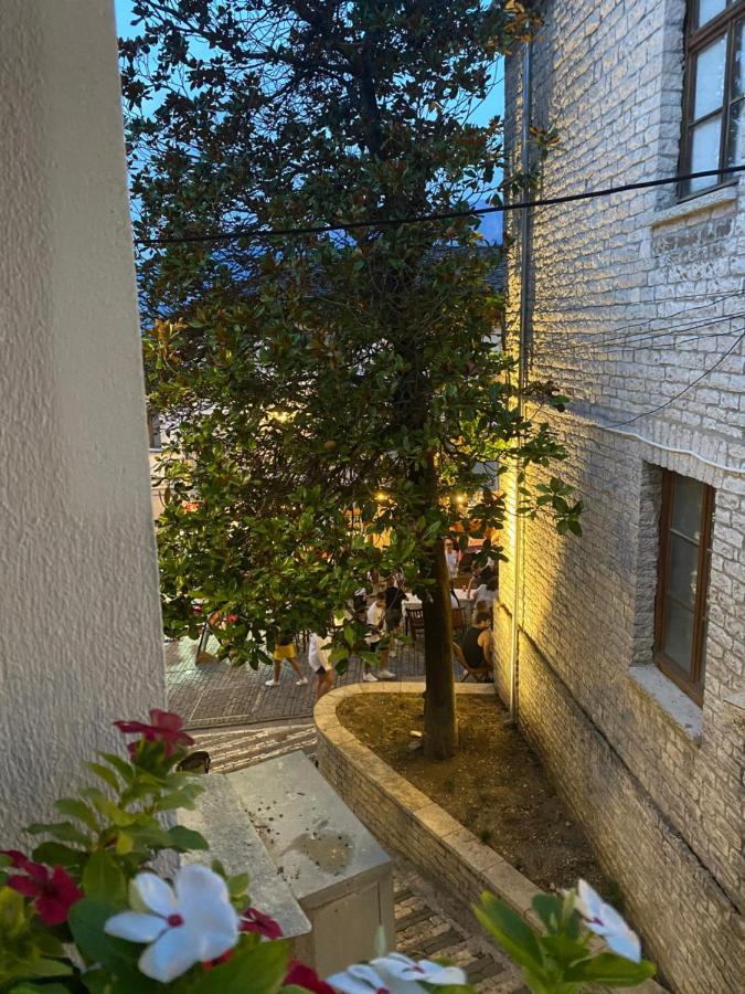 Guest House Ani จีโรคาสเตอร์ ภายนอก รูปภาพ
