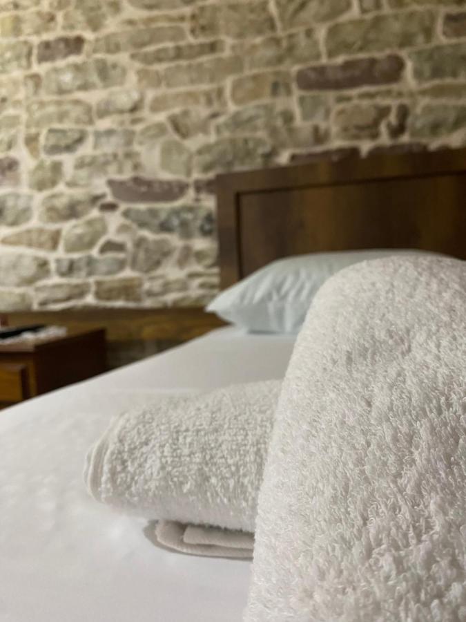 Guest House Ani จีโรคาสเตอร์ ภายนอก รูปภาพ