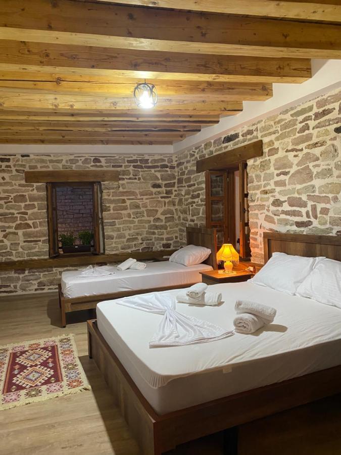 Guest House Ani จีโรคาสเตอร์ ภายนอก รูปภาพ