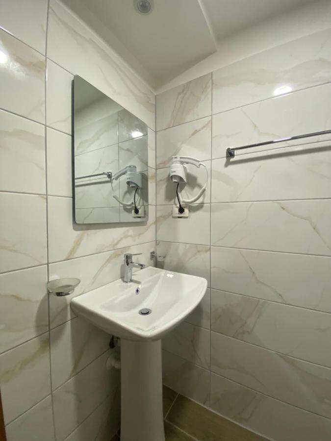 Guest House Ani จีโรคาสเตอร์ ภายนอก รูปภาพ