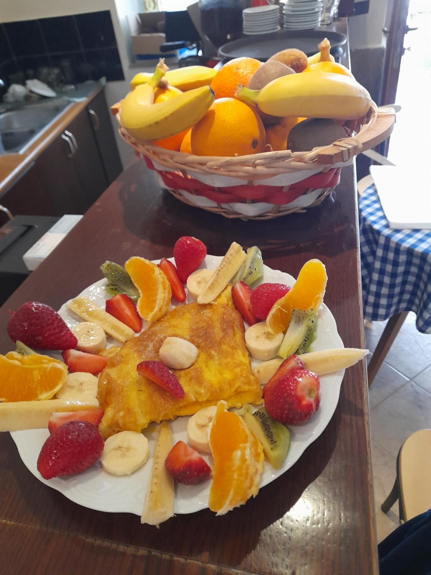 Guest House Ani จีโรคาสเตอร์ ภายนอก รูปภาพ